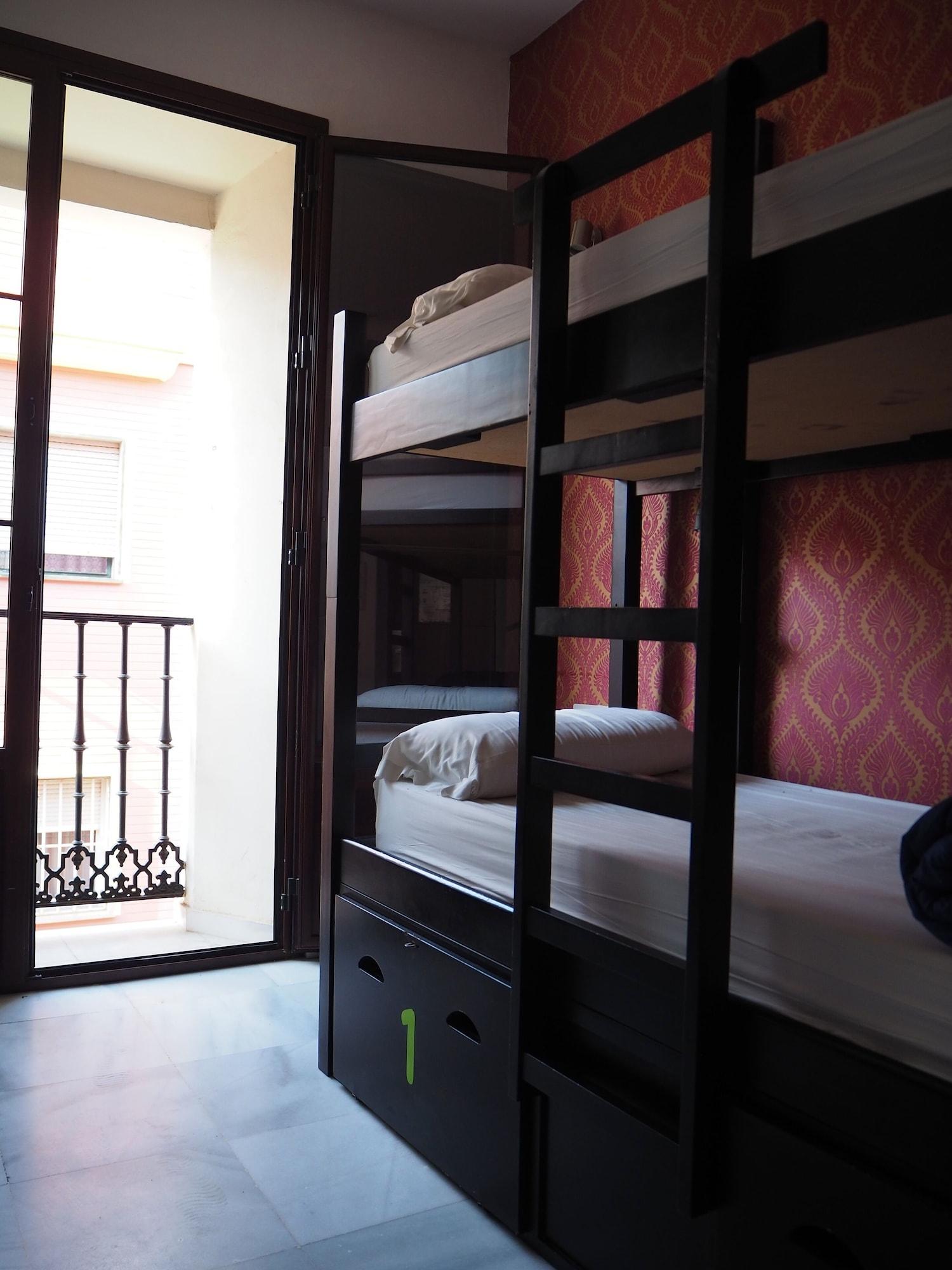 Joy Plaza De Armas Hostel Seville Luaran gambar