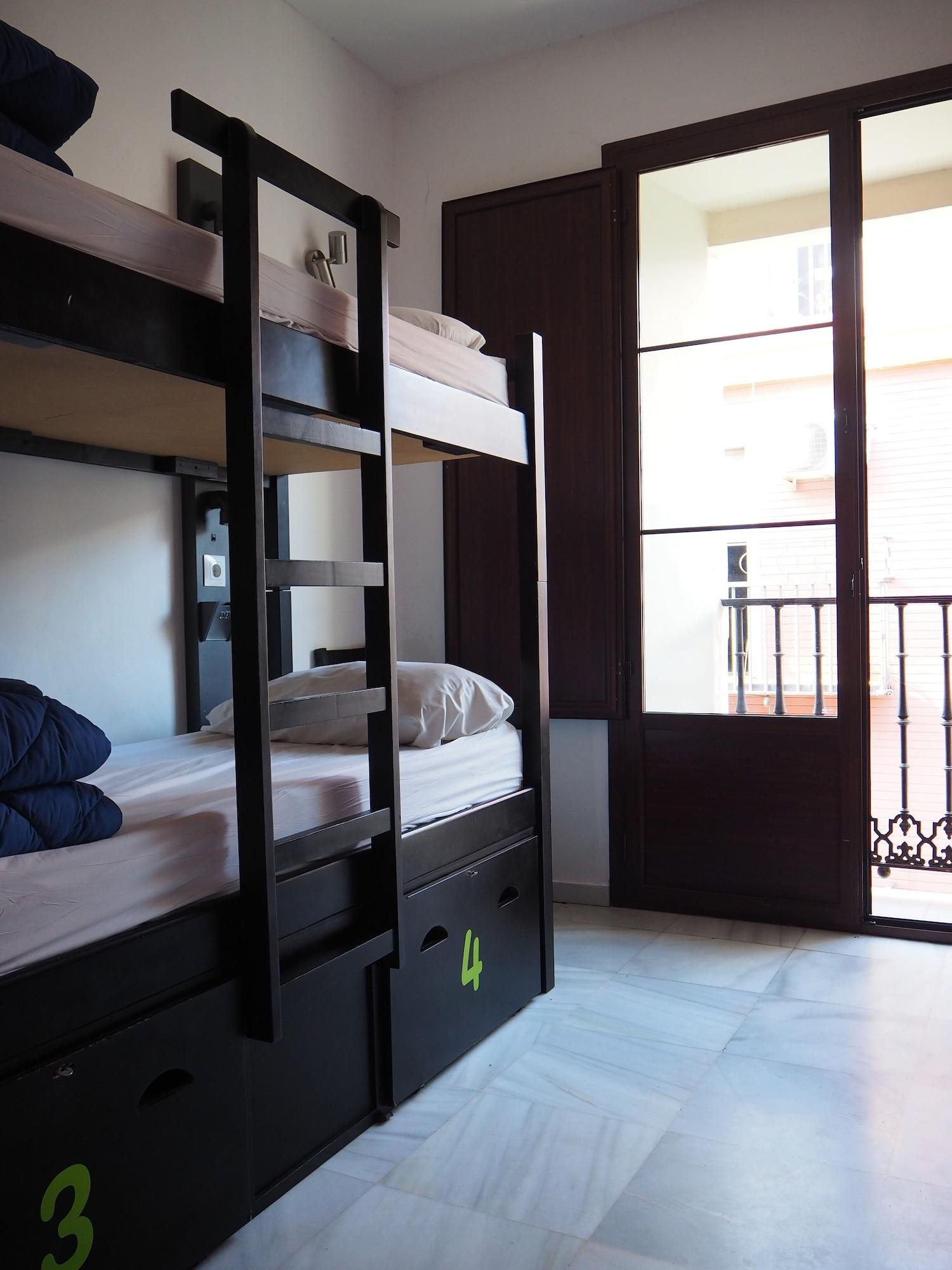 Joy Plaza De Armas Hostel Seville Luaran gambar
