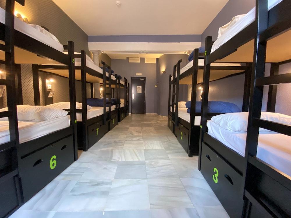 Joy Plaza De Armas Hostel Seville Luaran gambar