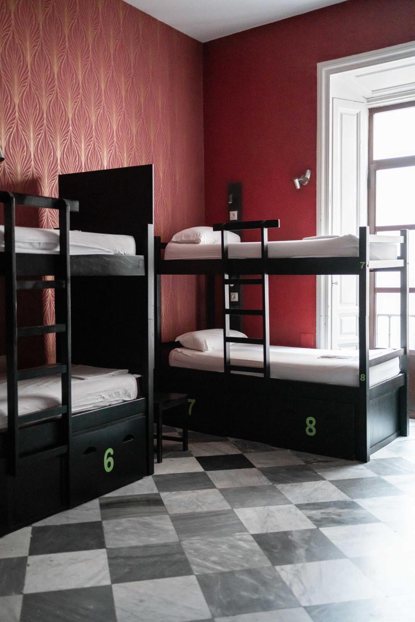 Joy Plaza De Armas Hostel Seville Luaran gambar