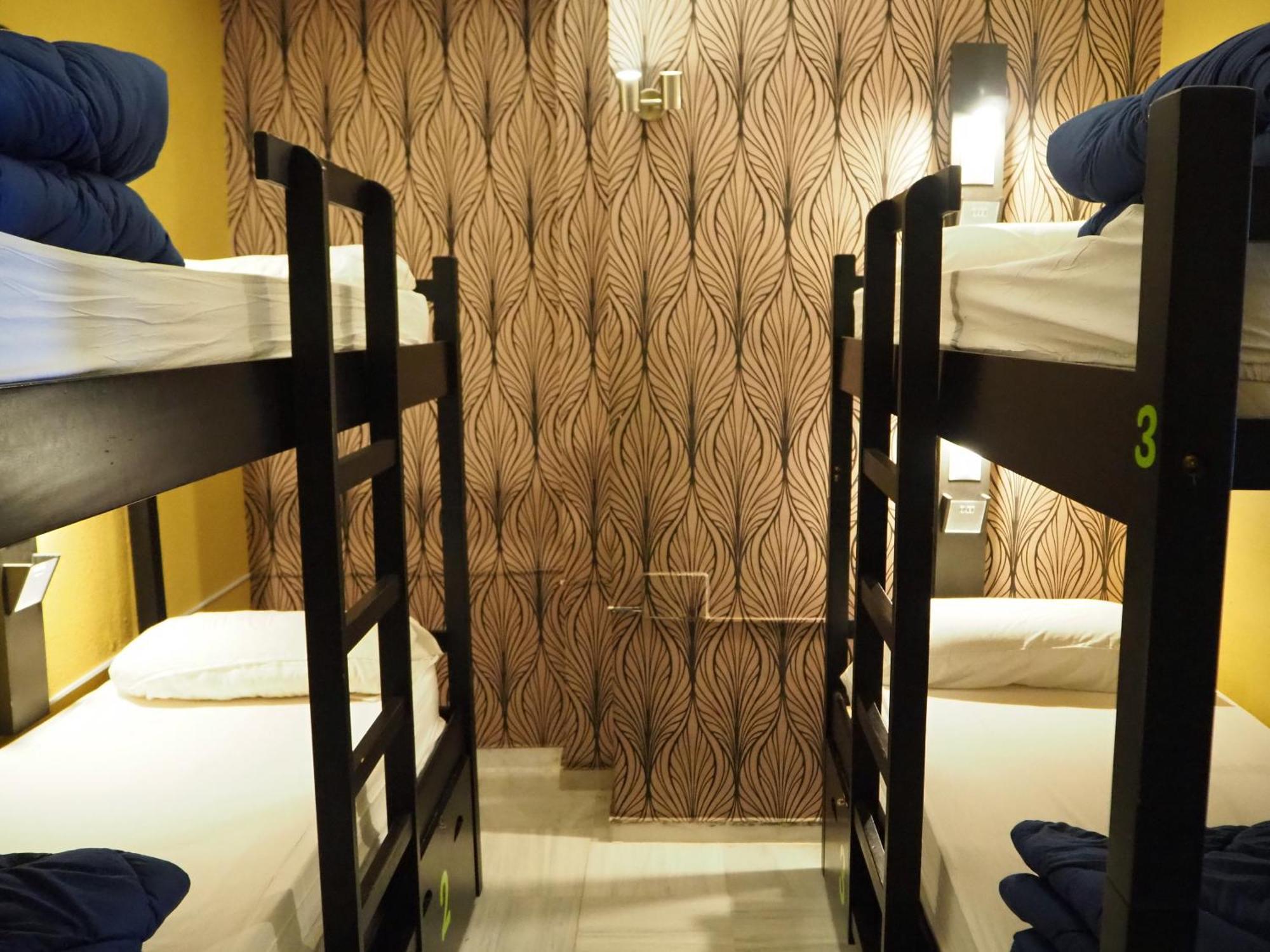 Joy Plaza De Armas Hostel Seville Bilik gambar
