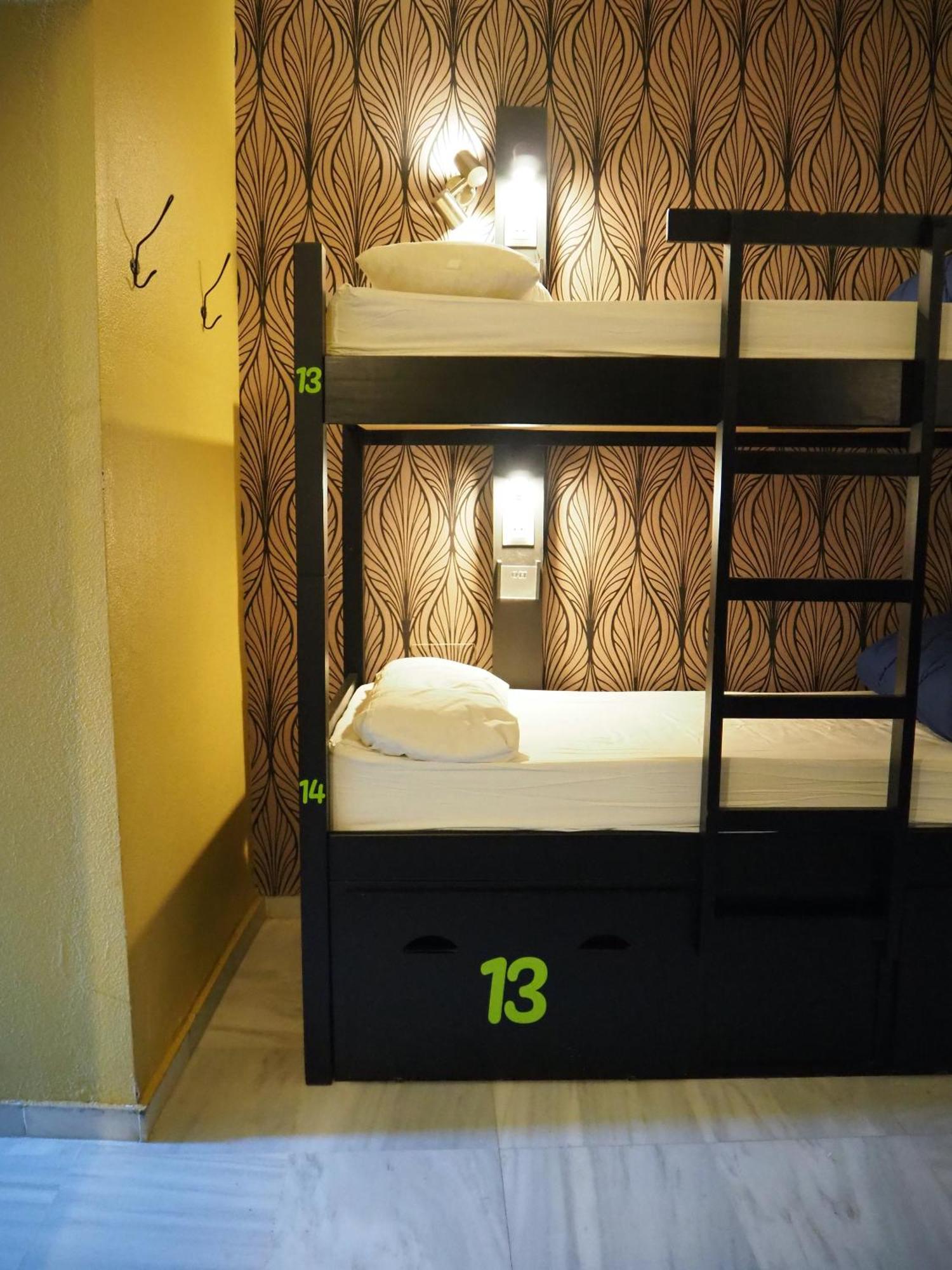 Joy Plaza De Armas Hostel Seville Bilik gambar