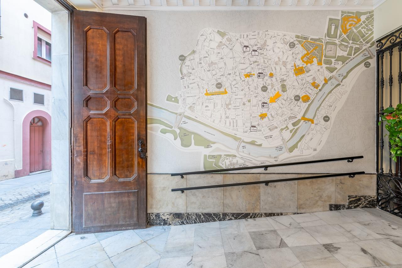 Joy Plaza De Armas Hostel Seville Luaran gambar