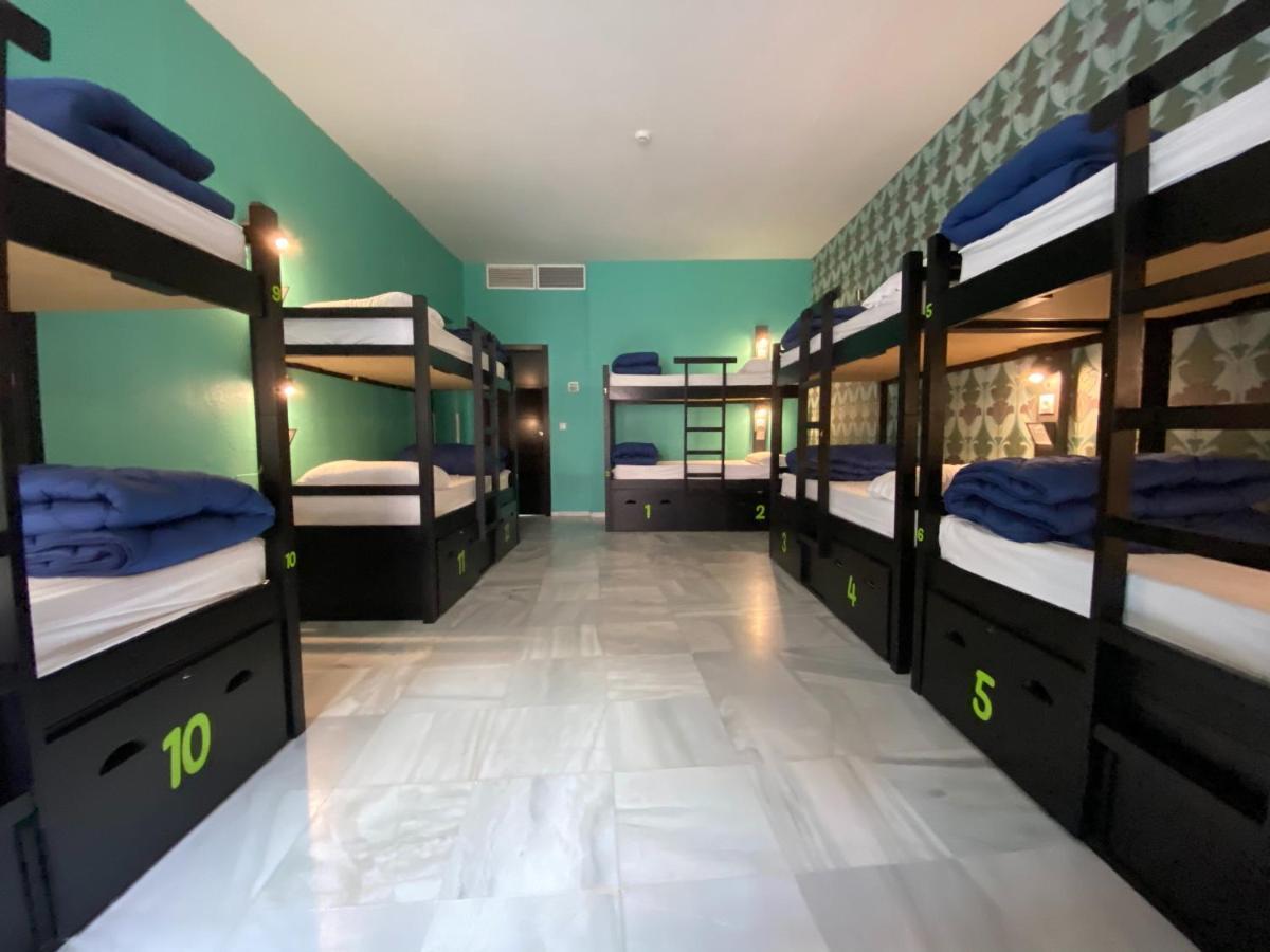 Joy Plaza De Armas Hostel Seville Luaran gambar
