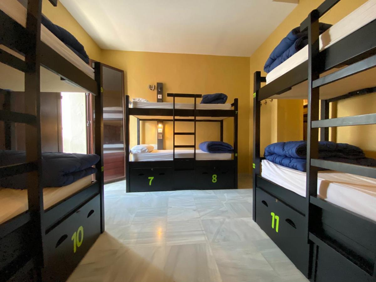 Joy Plaza De Armas Hostel Seville Luaran gambar